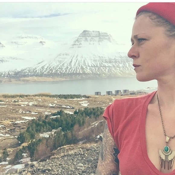 Meet your Posher, Laura - Picture 2 of 4